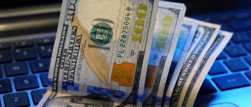 Dólar hoy: inició septiembre en baja y cayó seis pesos desde el lunes