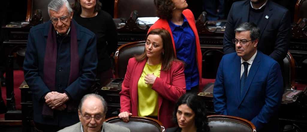 Massa deja la presidencia de Diputados y en su lugar asume Moreau