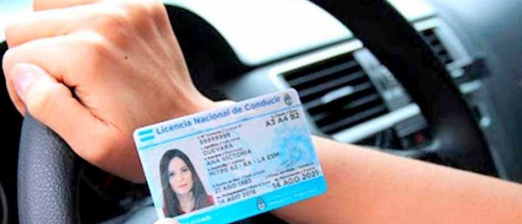 Mendoza no implementará aún la quita de puntos en la licencia de conducir