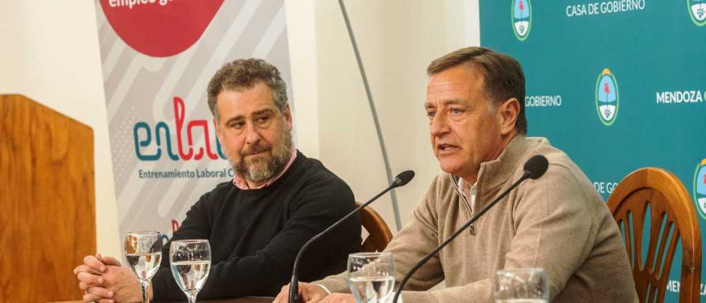 Suarez asegur&oacute; que Argentina debe "salir de los planes sociales"