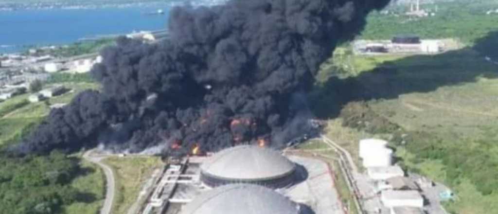 Incendio de tanques de petróleo en Cuba deja 77 heridos y 17 desaparecidos