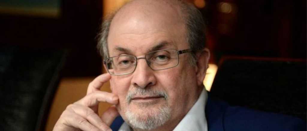 ¿Quién es Salman Rushdie?, el escritor apuñalado en Nueva York