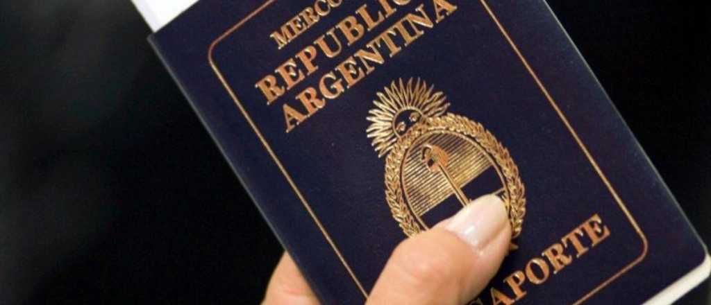 Así es el nuevo trámite para obtener el pasaporte y sacar a los chicos del país
