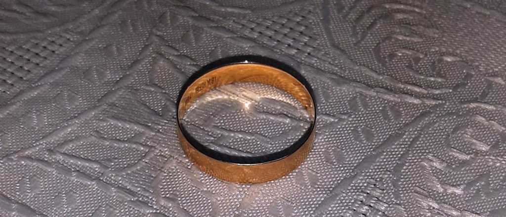 Una turista encontr&oacute; una alianza en Uspallata y busca a su due&ntilde;o