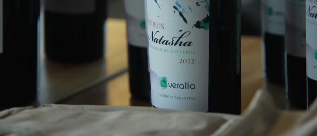 Lanzan una botella de vino ecol&oacute;gica con el sello de la Reina de la Vendimia