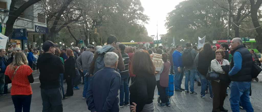 Los "soldados de Cristina" salieron a apoyar a la Vice frente a la Legislatura