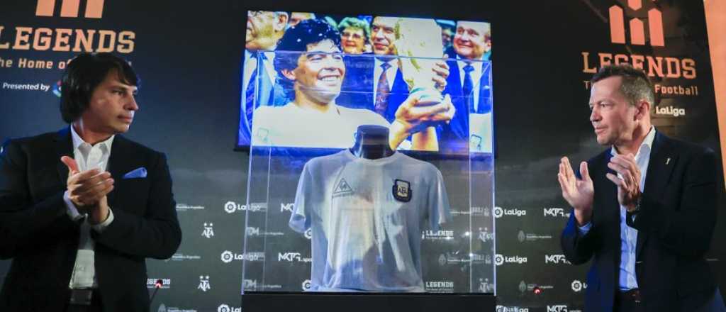 Lothar Matthaus donó la camiseta que usó Maradona en la final de 1986