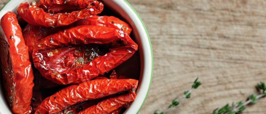 Cómo preparar tomates secos, hidratarlos y conservarlos