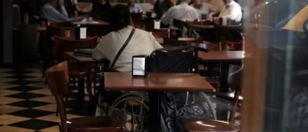 Un hombre abandonó a su madre discapacitada porque se cansó de cuidarla
