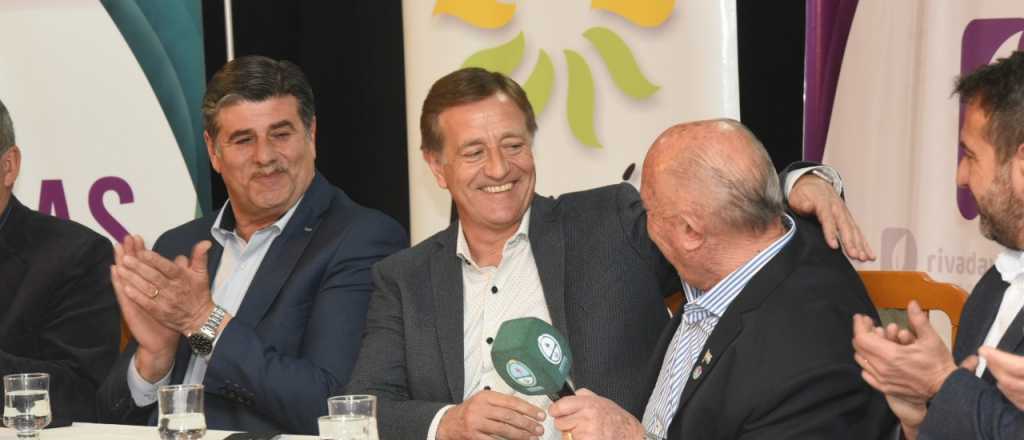 Con palitos para la Nación, Suarez anunció obras