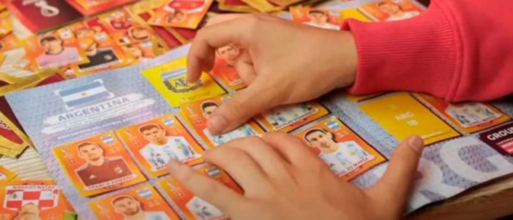 El curioso método de un argentino para completar el álbum del Mundial