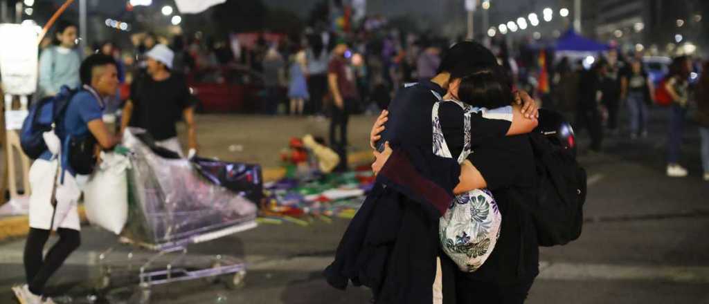 Videos: incidentes en Chile tras el rechazo a la nueva Constituci&oacute;n