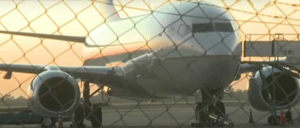 Un avión aterrizó de emergencia en el aeropuerto de Mendoza 