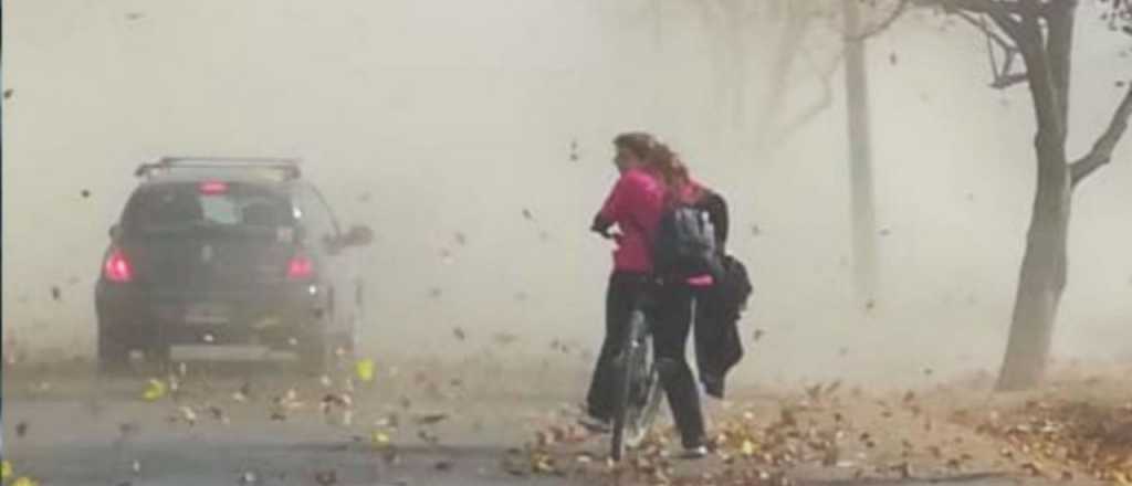 ¿A qué hora bajará el Zonda en Mendoza?