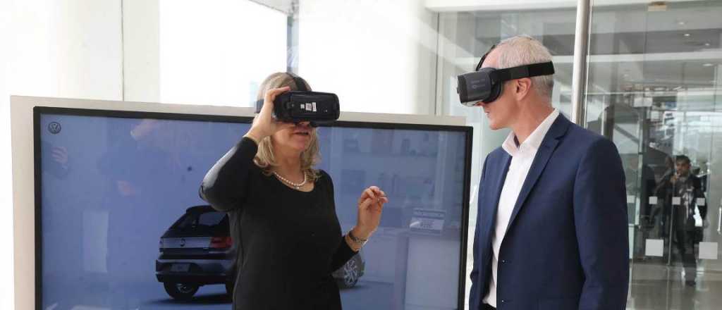 Se estrena en Mendoza un concesionario de autos de realidad virtual