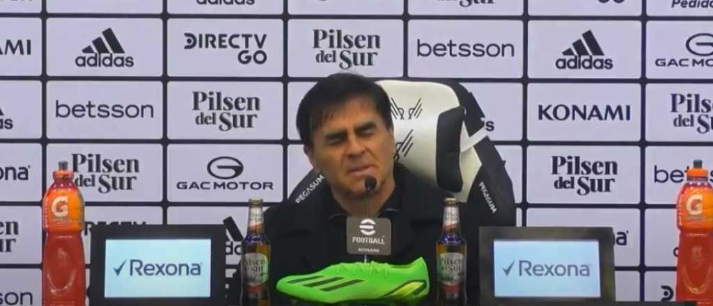 Video: la emoción del DT de Colo Colo al conocer que murió Marciano Cantero