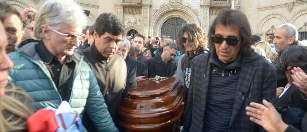 El último adiós a Marciano Cantero: una multitud despidió al músico
