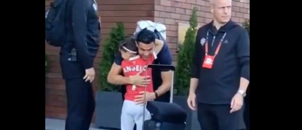 El tierno gesto de Cristiano Ronaldo con un niño