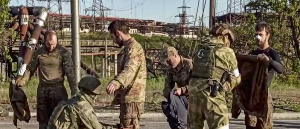 Militares regresan a Rusia tras canje de prisioneros con Ucrania
