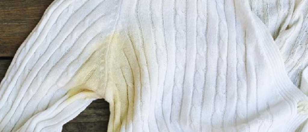 El secreto para quitar manchas amarillas de la ropa blanca