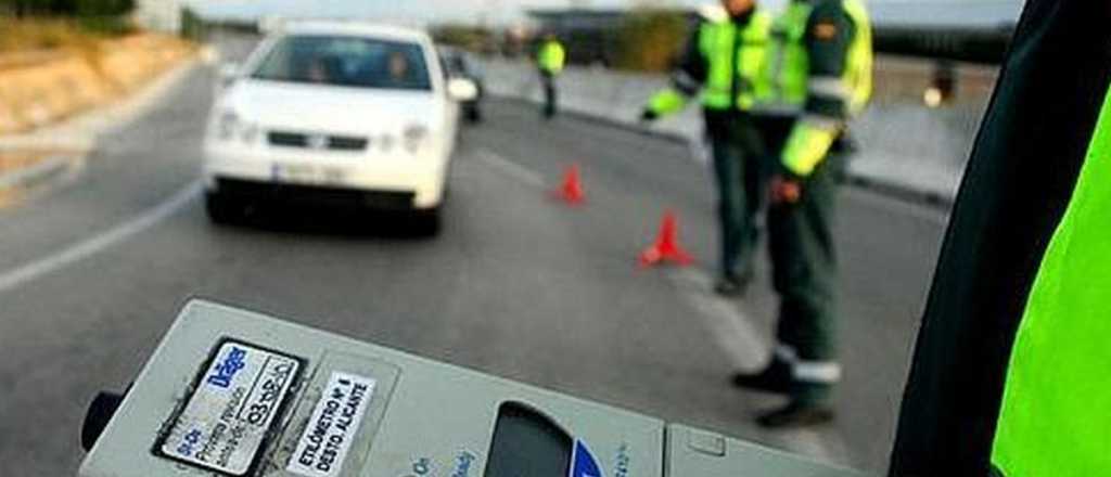 Una mujer manejaba borracha y fue detenida en Jun&iacute;n  