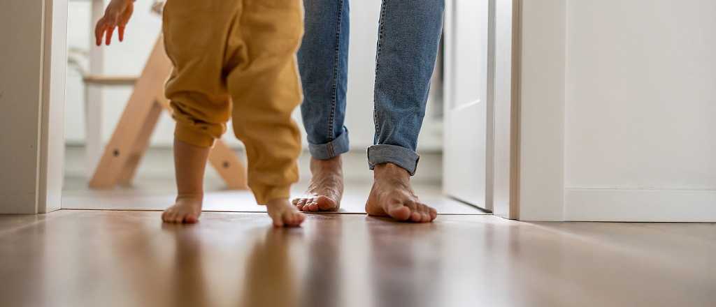 Por qué caminar descalzo es bueno para la salud