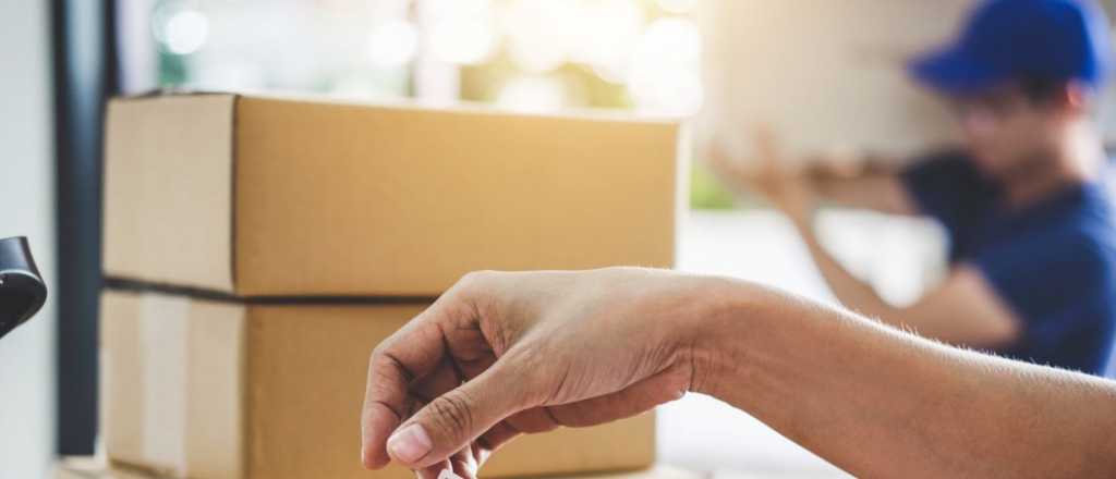 Redujeron el monto de compras al exterior: cu&aacute;nto y en qu&eacute; puedo gastar