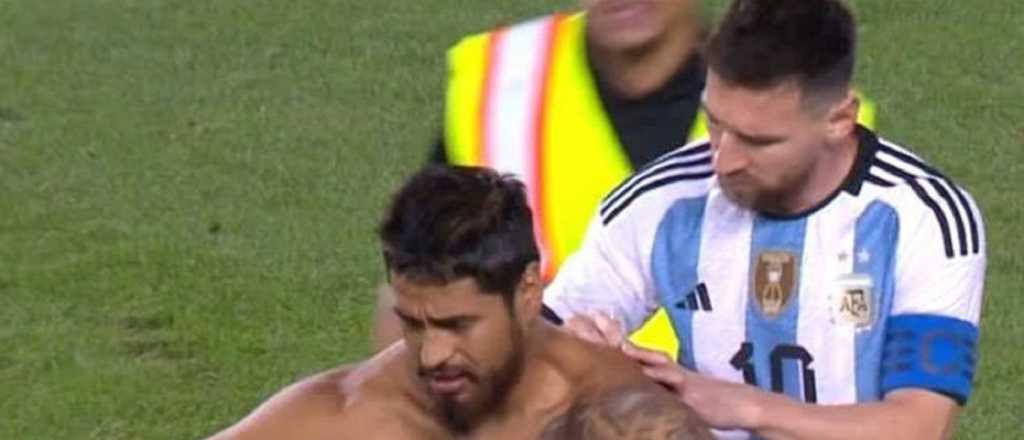 Video: Messi le firmó la espalda y mostró el resultado 