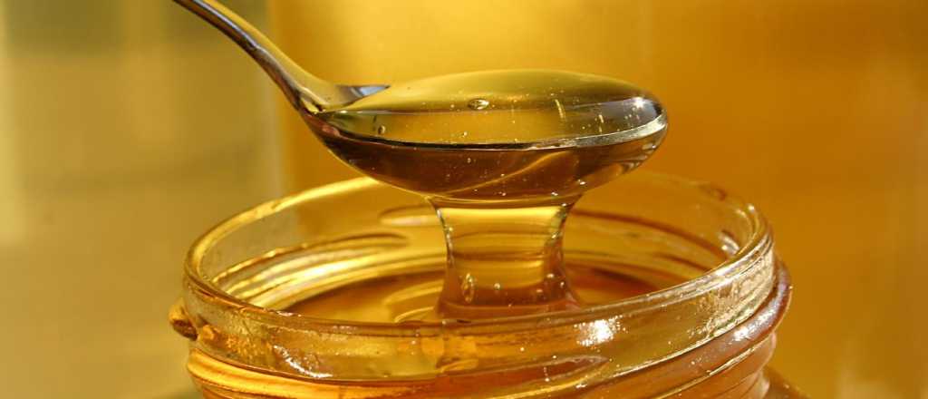 Prohibieron la comercialización de una marca de miel