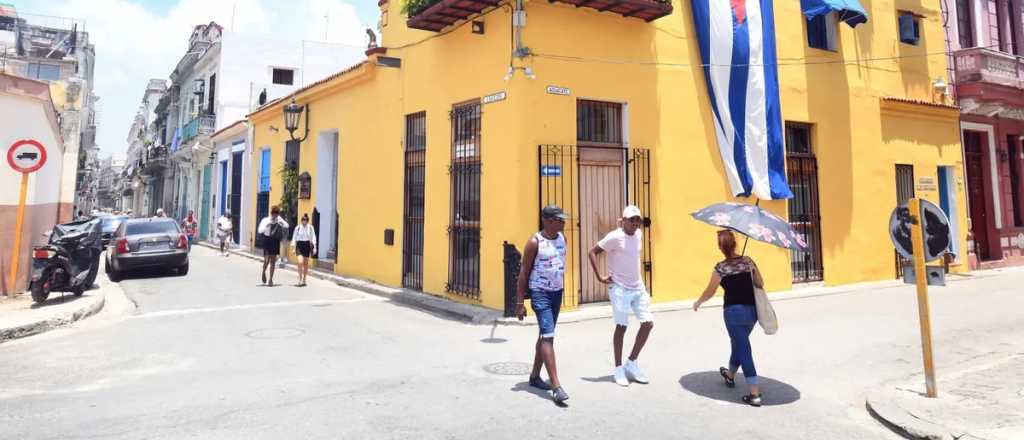 Las protestas siguen en Habana: el gobierno restablece la electricidad