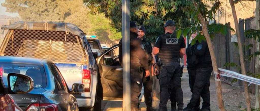 Un jubilado recibió a los tiros a la Policía y terminó muerto