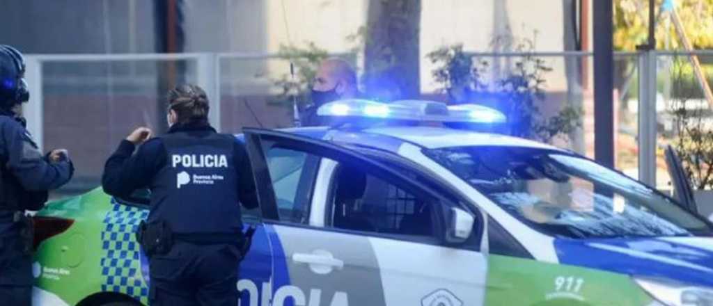 Un jubilado hacía ejercicios, se cayó y tres hombres le robaron