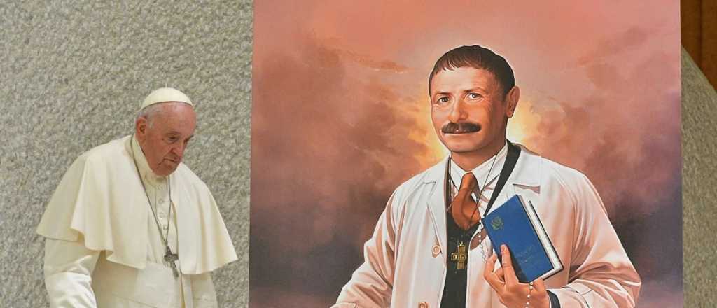 Francisco declar&oacute; santo al argentino Art&eacute;mides Zatti
