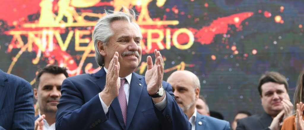 La cr&iacute;tica de Alberto a Macri por "no entender a la sociedad moderna"