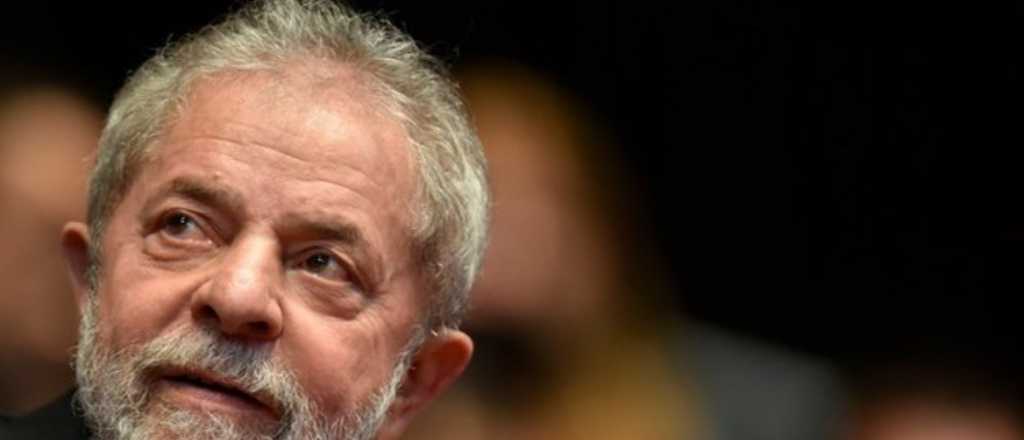 Denuncian que en Brasil piden documentos de empleados para que voten a Lula