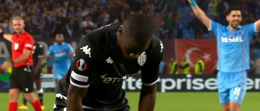 Video: incre&iacute;ble gol en contra en la Europa League 