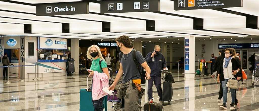 Dólar turista: las claves para evitar el 25% extra en compras mayores a US$ 300