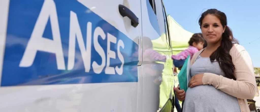 Qué asignaciones se abonarán este martes