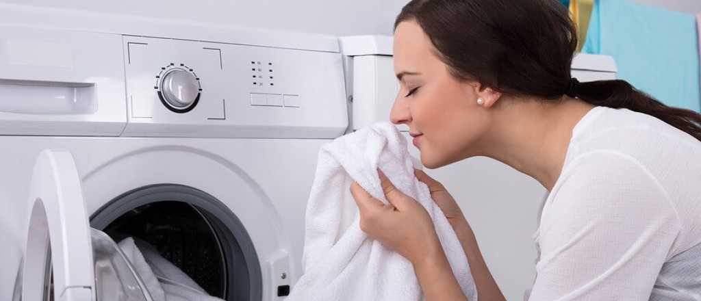 Dos trucos para eliminar el olor a sudor de la ropa