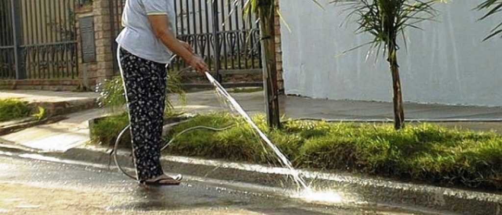 El oficialismo mendocino quiere actualizar las multas por el mal uso del agua
