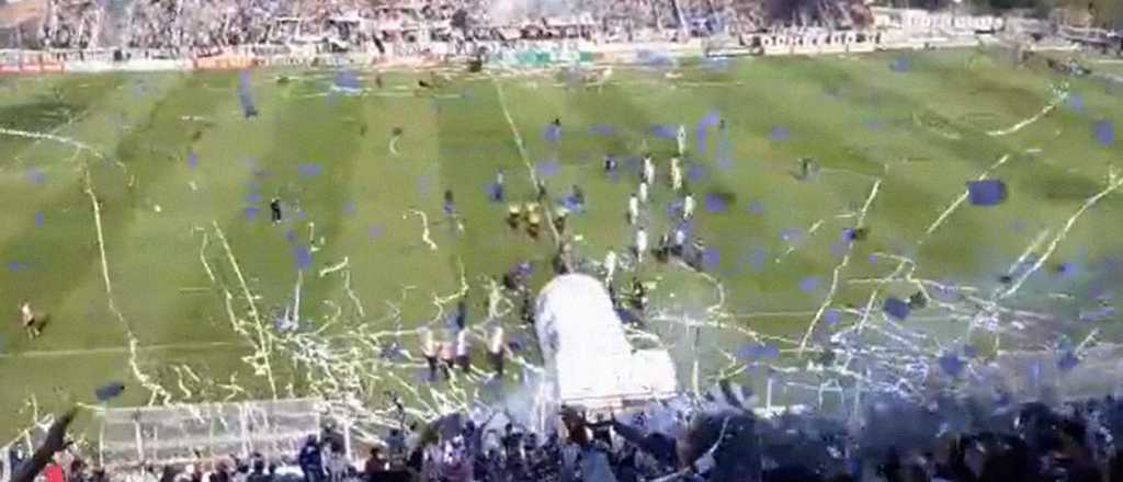 Video: espectacular recibimiento del pueblo de Gimnasia en el cl&aacute;sico