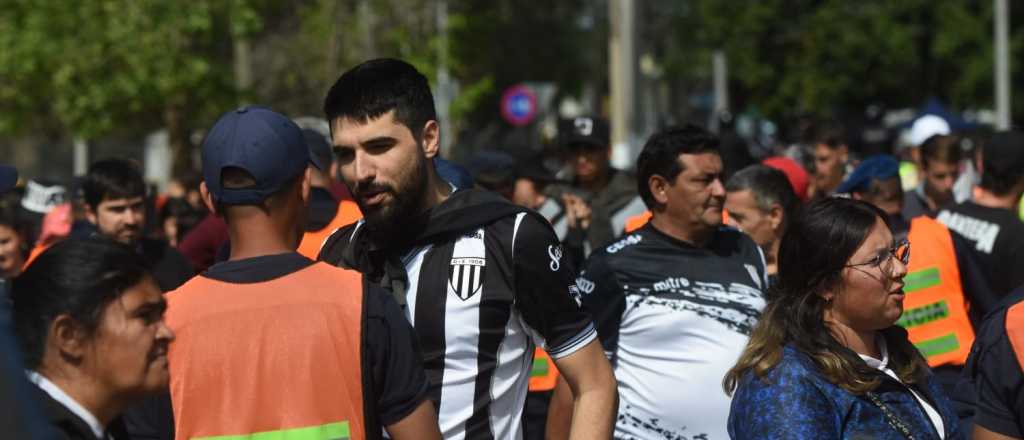 Más de 400 policías para que el clásico mendocino se viviera con tranquilidad 