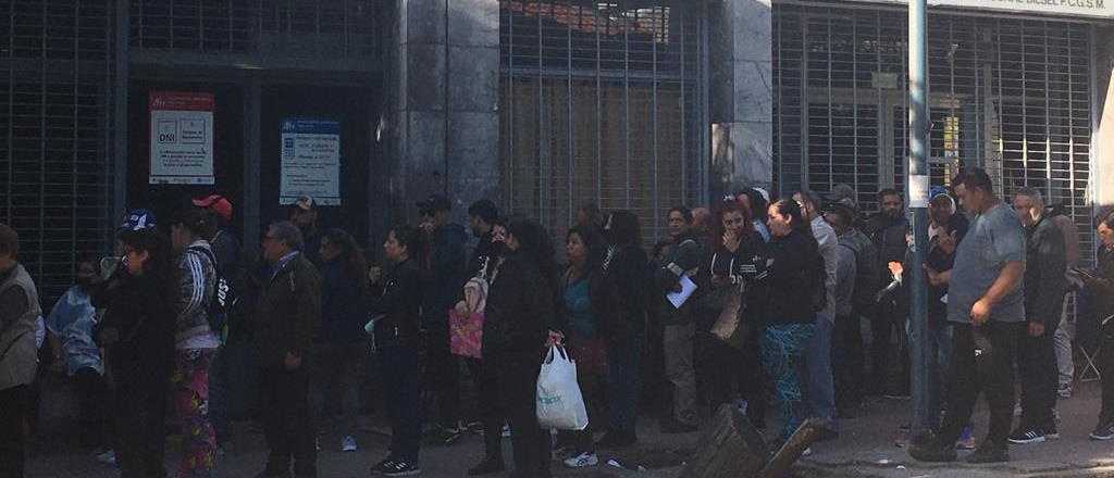 Largas filas en Anses de Mendoza para tramitar el bono de $45.000