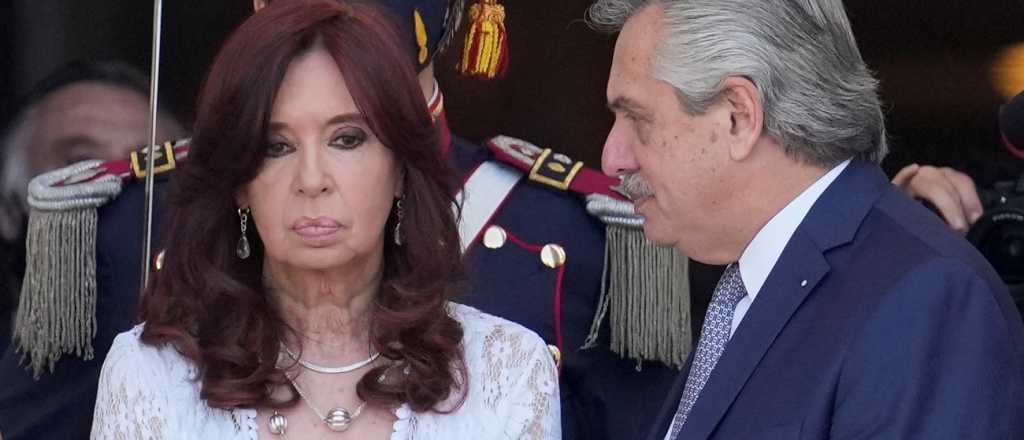 Cristina Kirchner arremetió contra el Gobierno por la suba de las prepagas