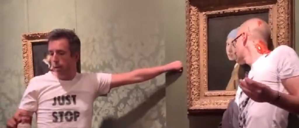 Otra vez, ecologistas da&ntilde;aron una pintura de 350 a&ntilde;os