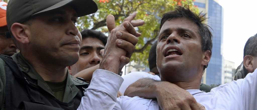 Leopoldo López se refugió en la embajada de Chile en Venezuela