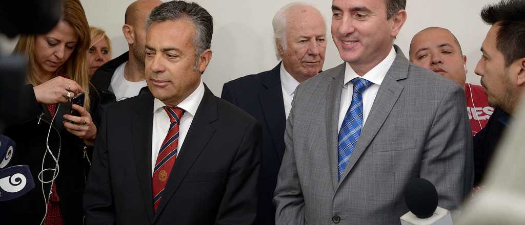 Quincho: De mentiritas, tertulias fantasma y �aprietes�