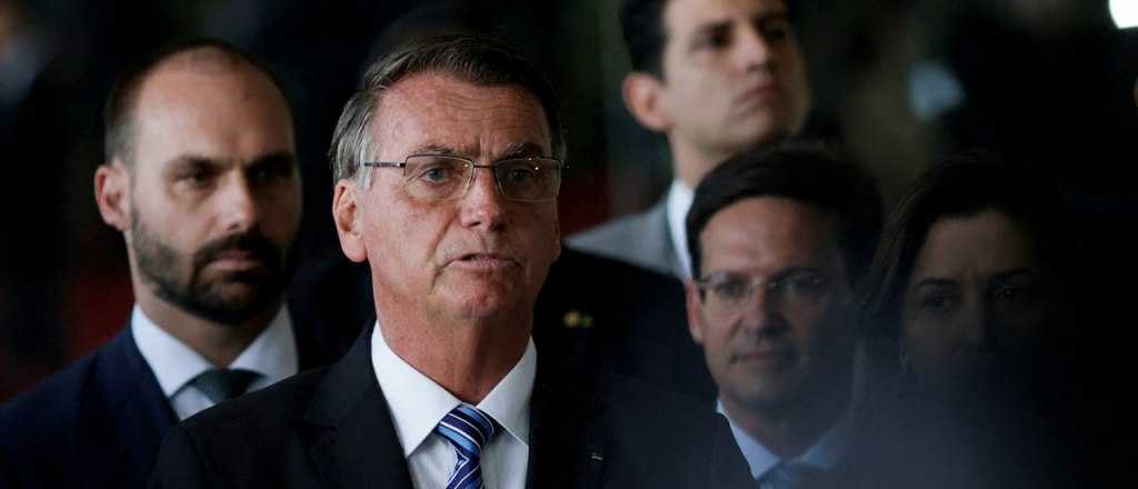 Bolsonaro no acepta que perdió pero dice que "respetará la Constitución"