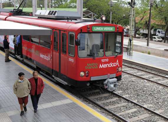 Intendentes piden llevar el Metrotranvía al Este de Mendoza