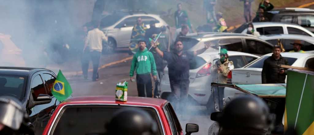 Bolsonaro pidió a los manifestantes que despejen las rutas bloqueadas